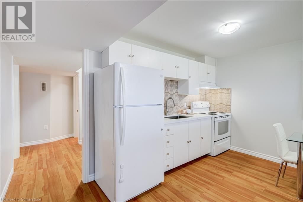 141 KEMP CRESCENT Image 31
