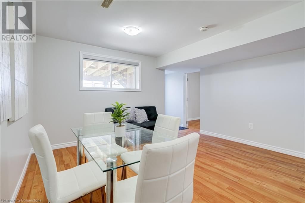 141 KEMP CRESCENT Image 33