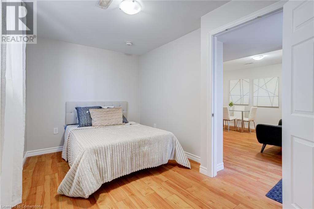 141 KEMP CRESCENT Image 34