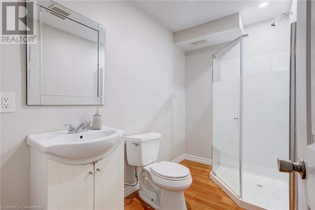 141 KEMP CRESCENT Image 40