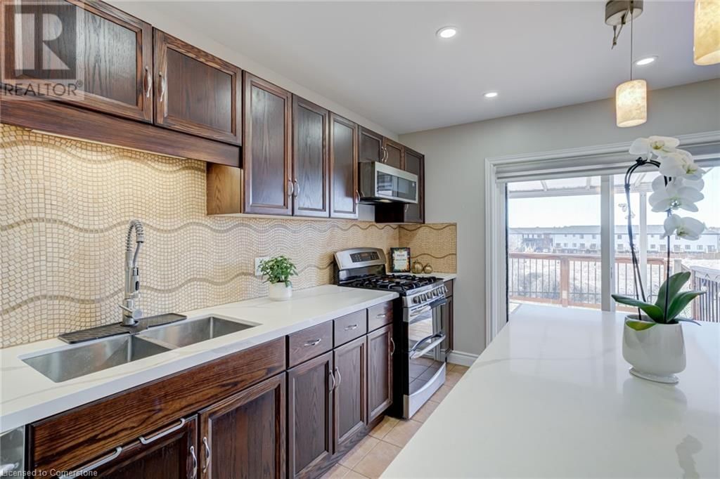 141 KEMP CRESCENT Image 8