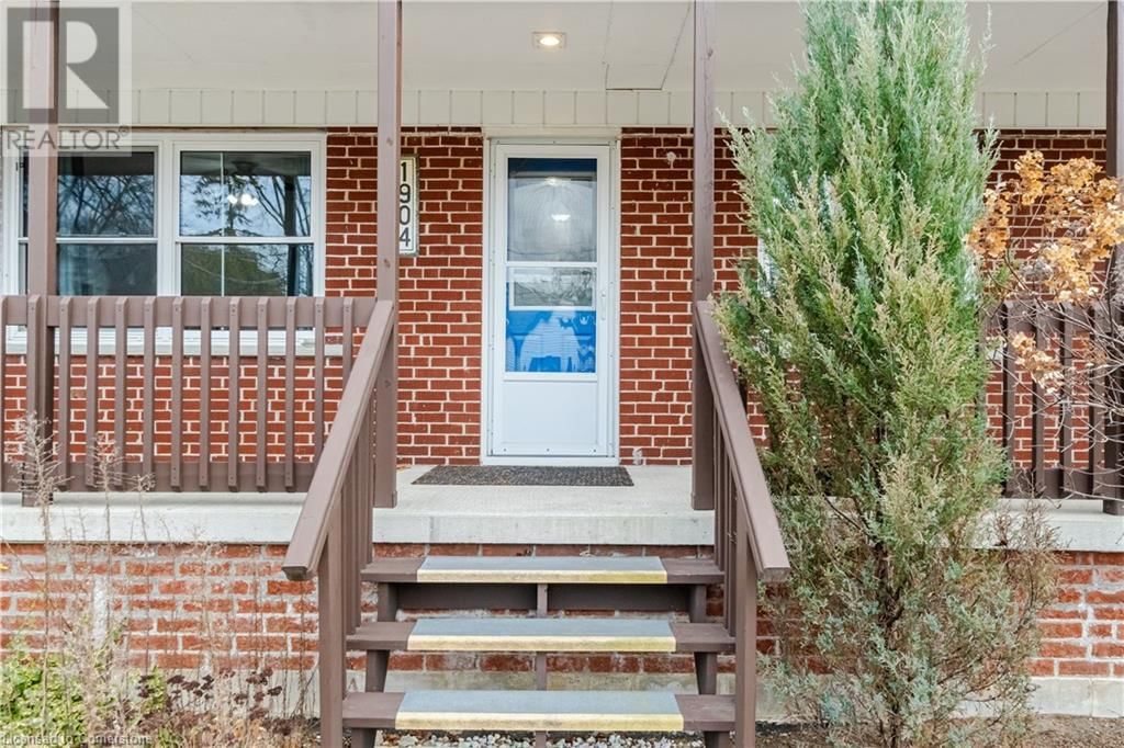 1904 BALSAM AVENUE Image 3