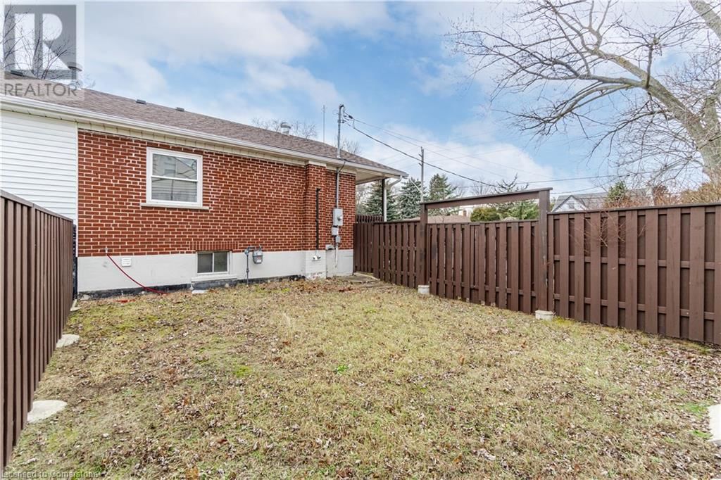 1904 BALSAM AVENUE Image 43