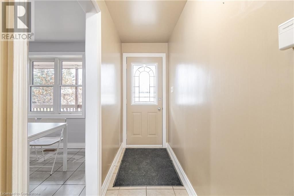 1904 BALSAM AVENUE Image 7