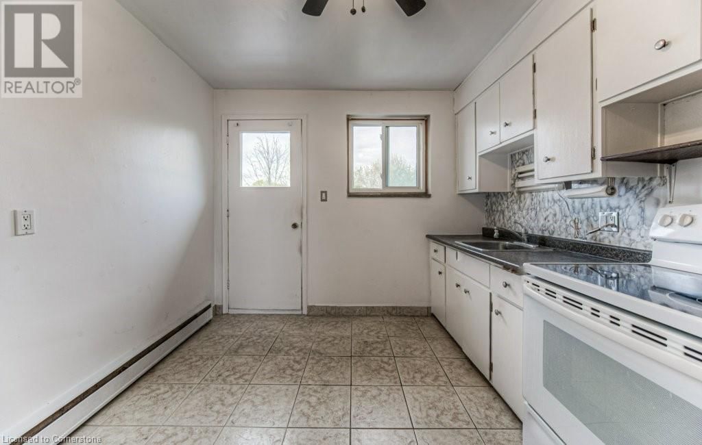 24 CAIT AVENUE Image 12