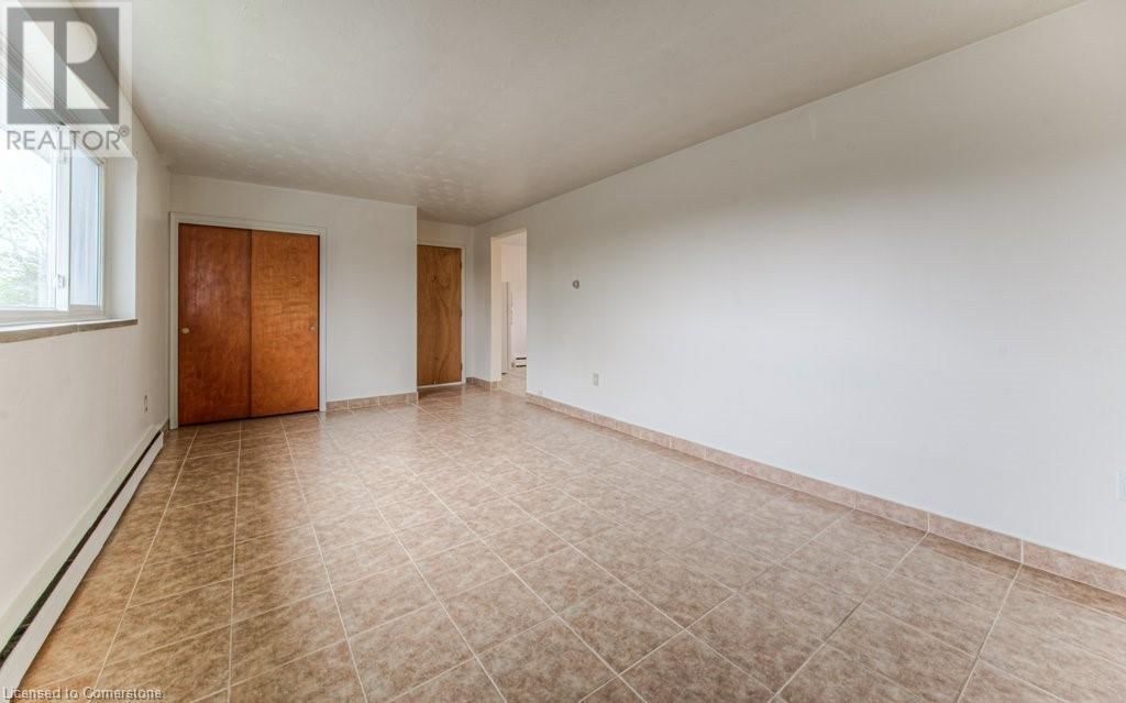 24 CAIT AVENUE Image 8