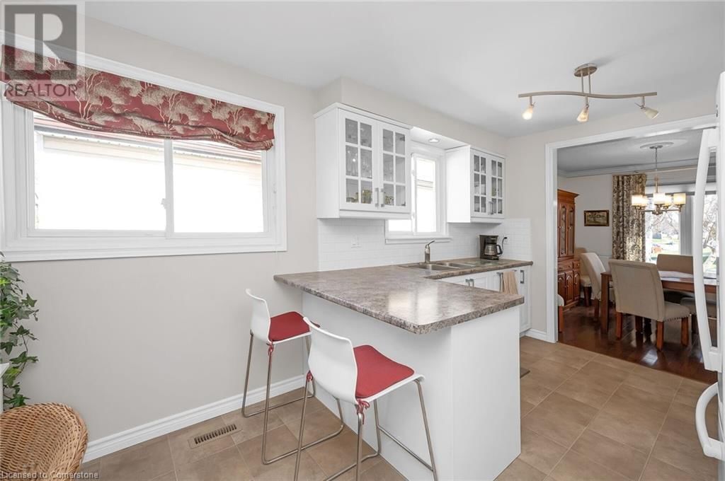 1296 HEADON ROAD Image 15