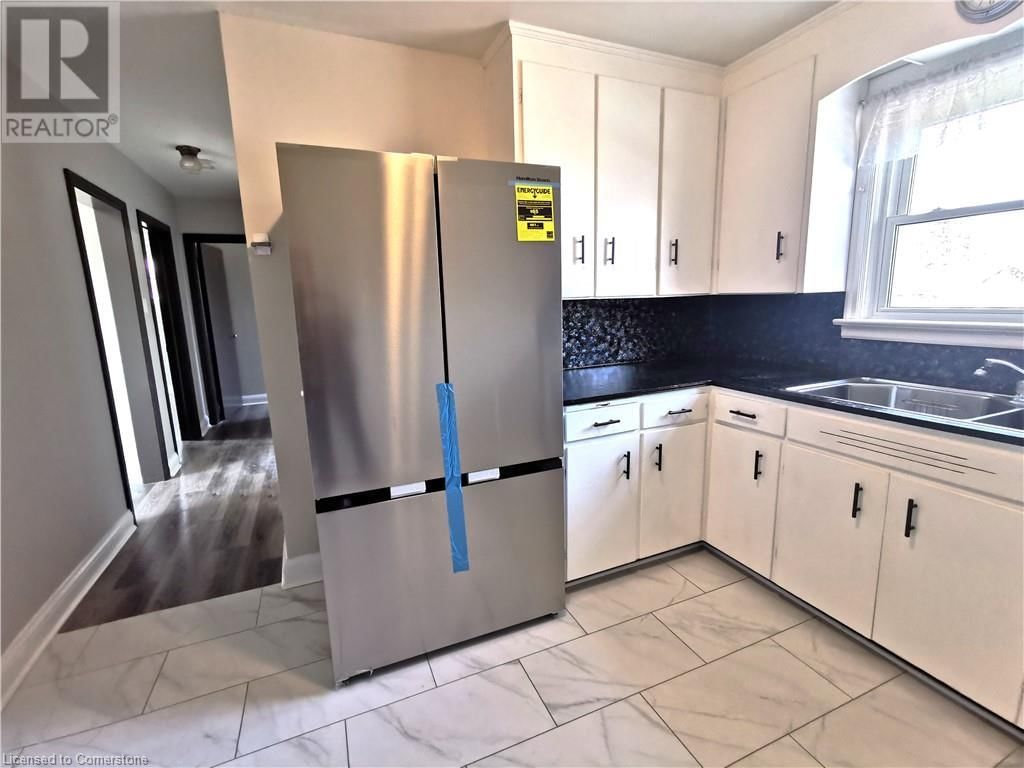 Main Level - 127 ROSEMOUNT DRIVE Image 9