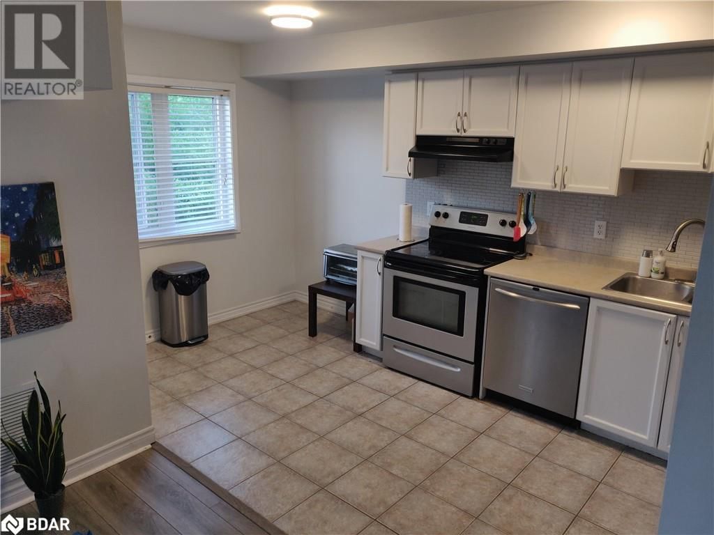 2 - 141 SYDENHAM WELLS Image 5