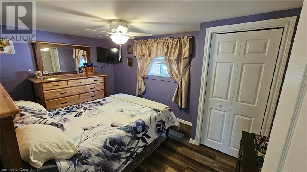 8 OAKWOOD AVENUE Image 10