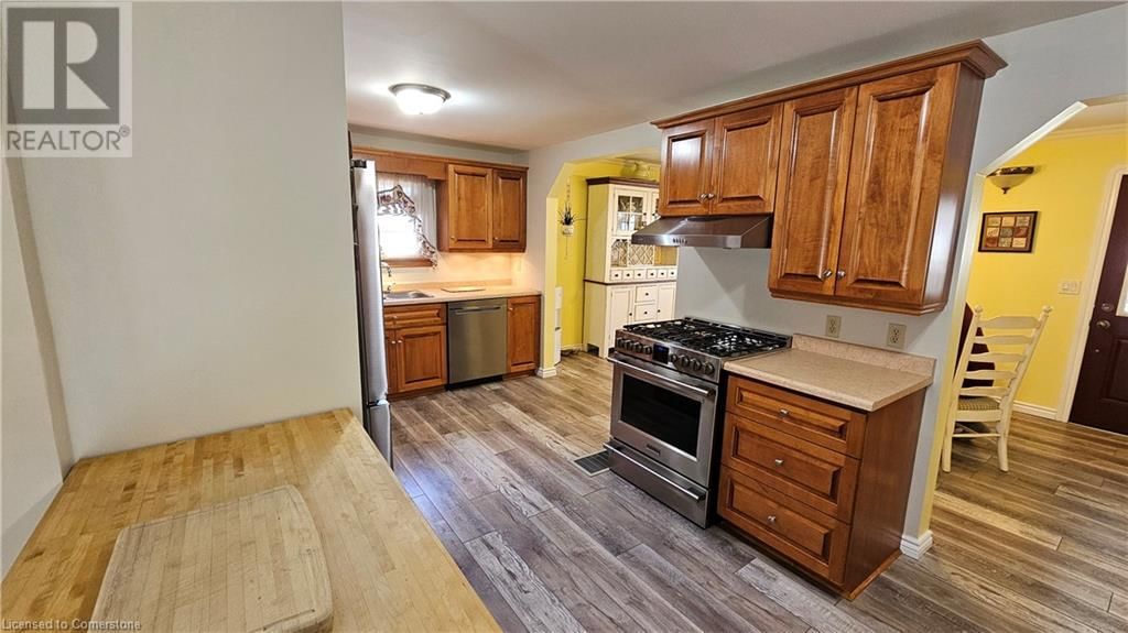8 OAKWOOD AVENUE Image 15