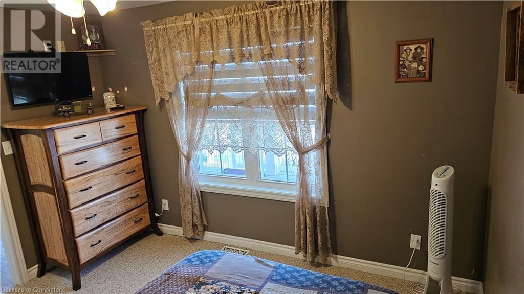 8 OAKWOOD AVENUE Image 23