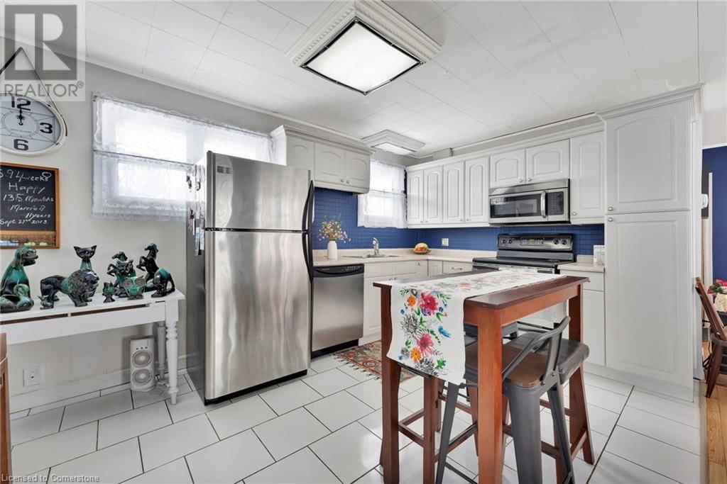 2035 ERIE STREET Image 11
