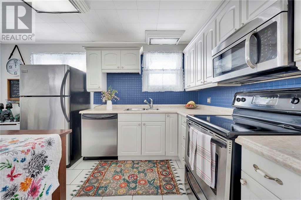 2035 ERIE STREET Image 12