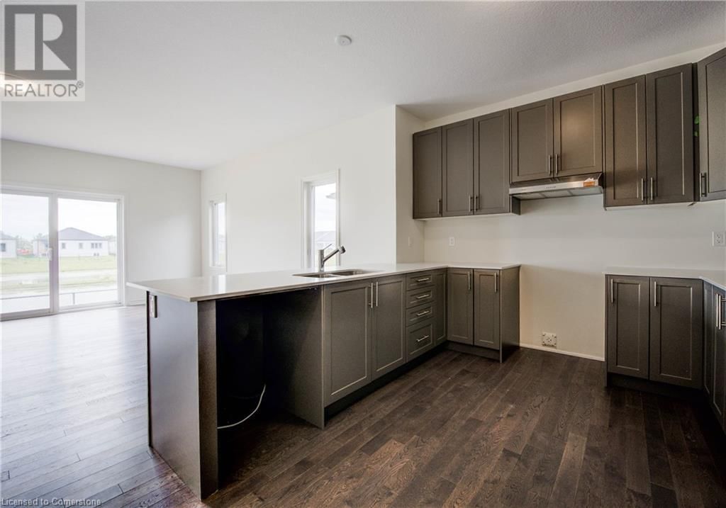 129 ELLEN STREET Image 11