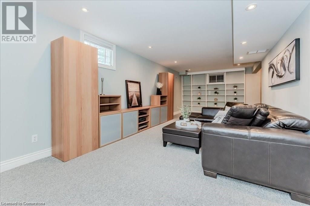 15 TRELAWNEY STREET Image 31