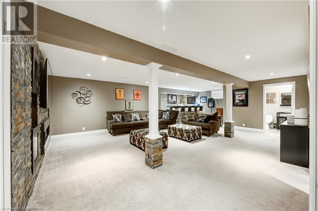 7 BURNSIDE DRIVE Image 16