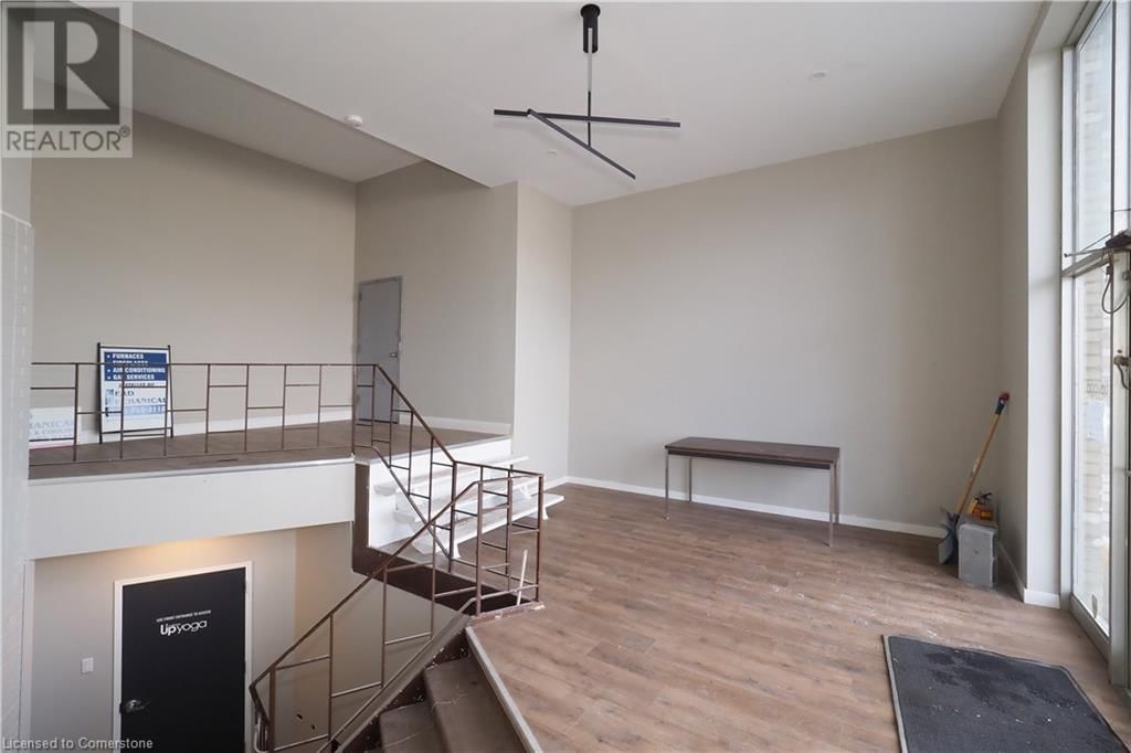 100 DUNDAS STREET EAST Image 3