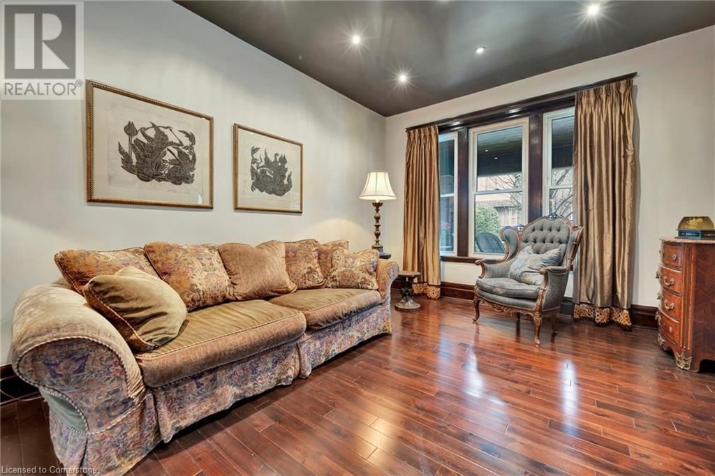 80 SPADINA AVENUE Image 7