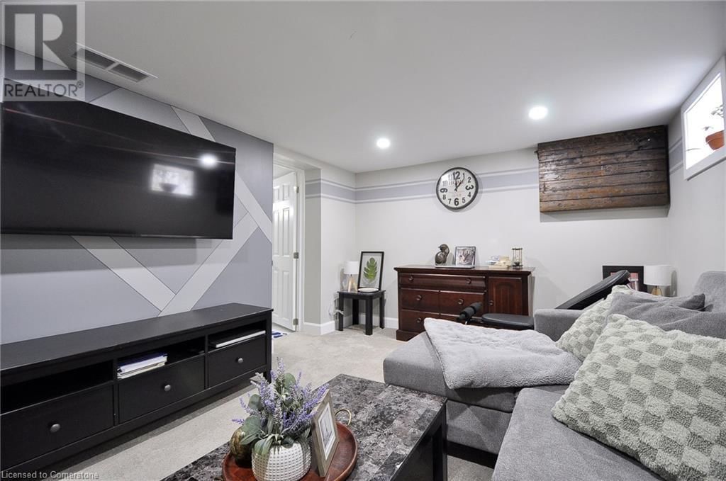 186 WENTWORTH AVENUE Image 22