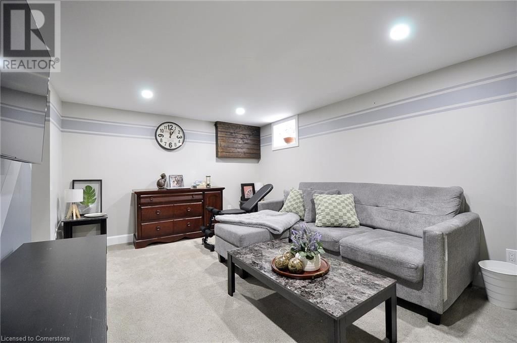 186 WENTWORTH AVENUE Image 23