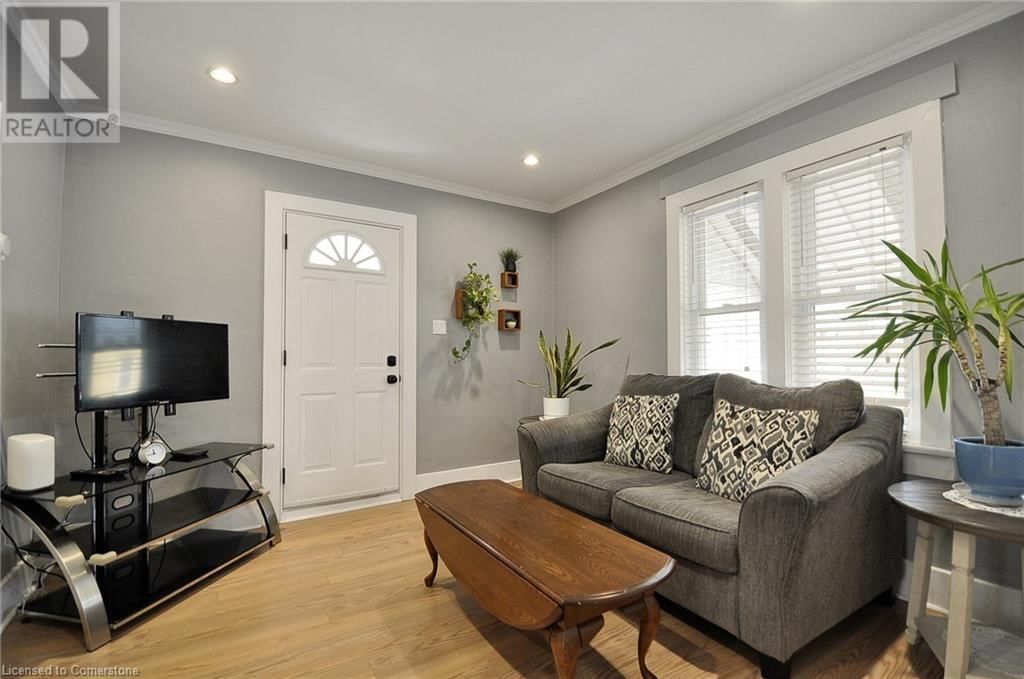 186 WENTWORTH AVENUE Image 5