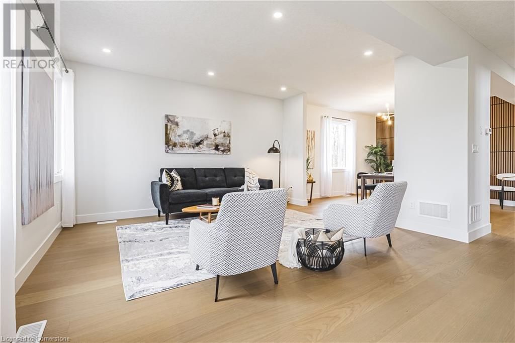 208 BENNINGER DRIVE Image 11