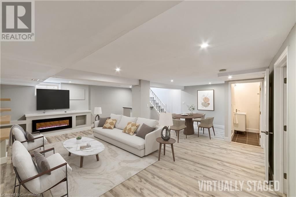 407 QUEEN MARY DRIVE Image 28