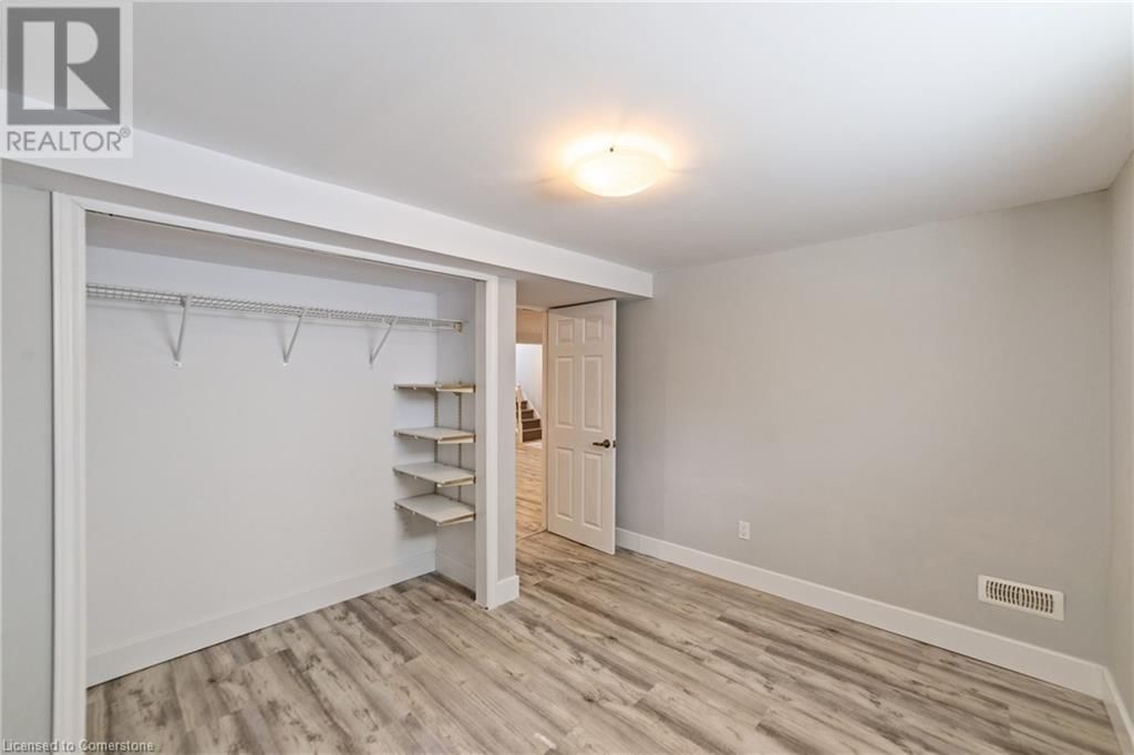 407 QUEEN MARY DRIVE Image 32