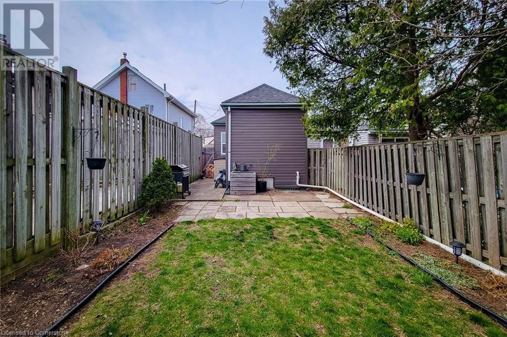 18 ELLIS AVENUE Image 7