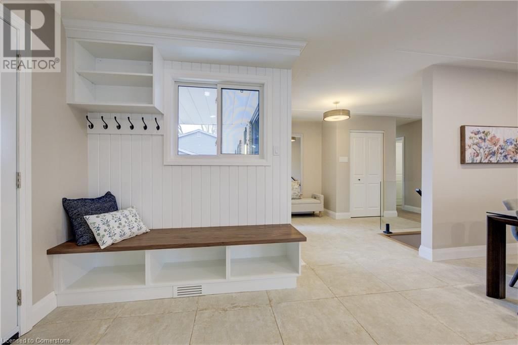 279 FERNDALE PLACE Image 12