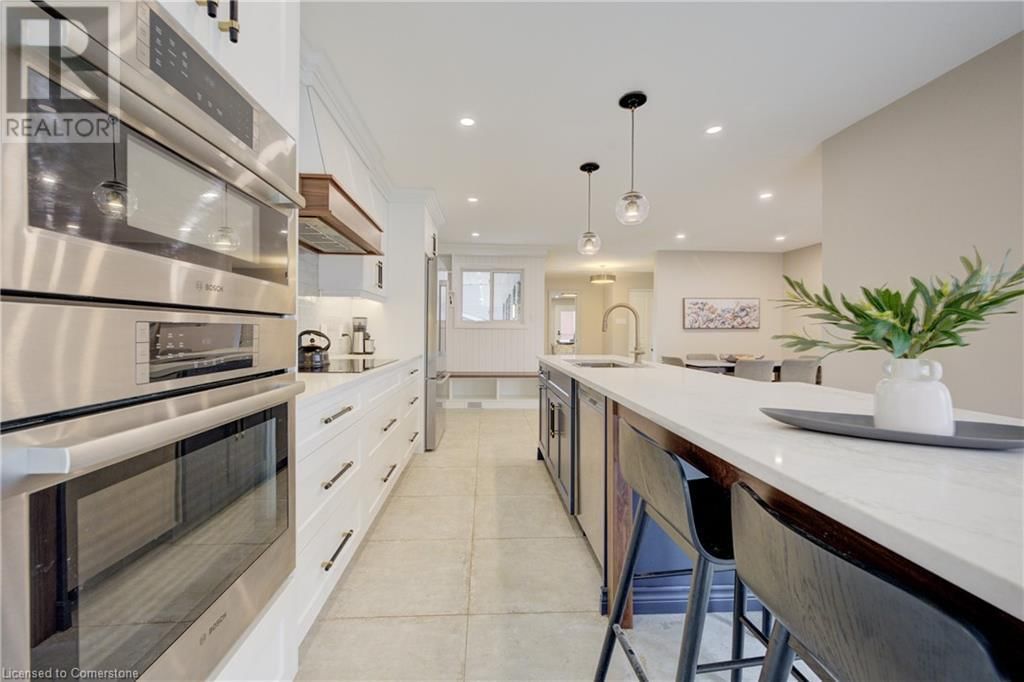 279 FERNDALE PLACE Image 14