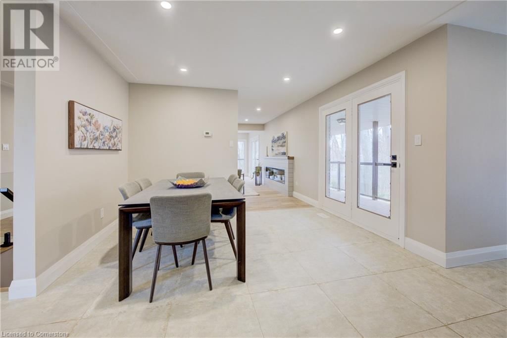 279 FERNDALE PLACE Image 17