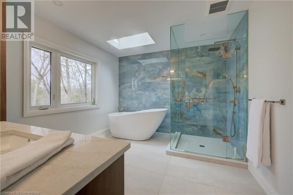 279 FERNDALE PLACE Image 19