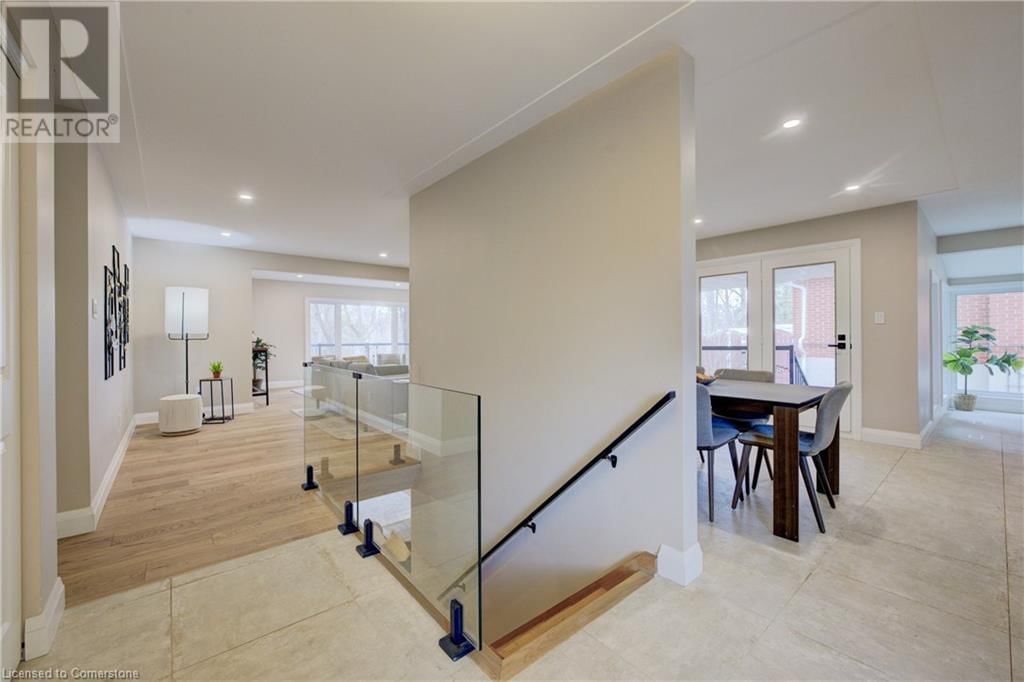 279 FERNDALE PLACE Image 24