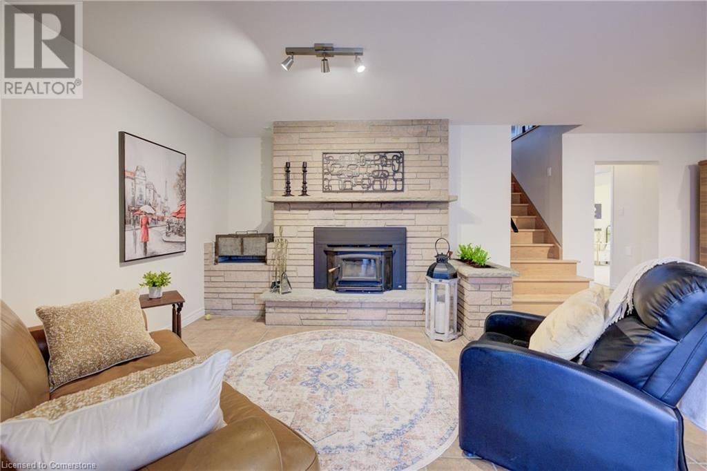 279 FERNDALE PLACE Image 27