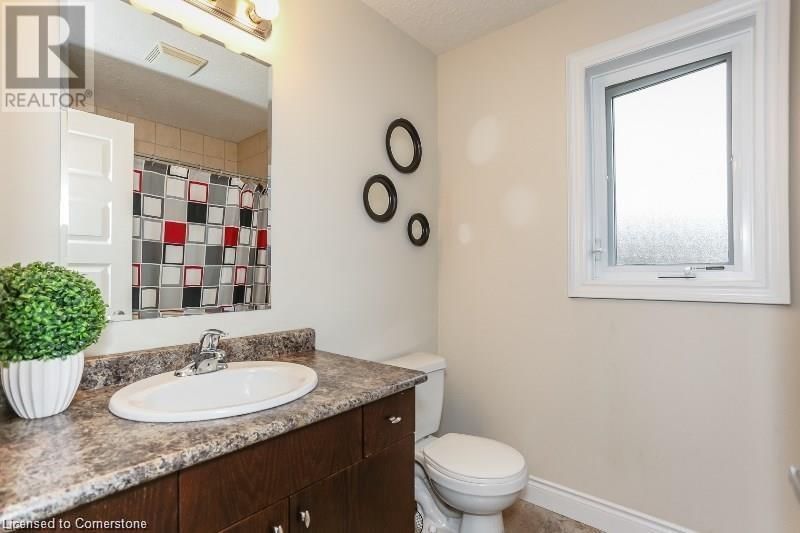 124 DUTTON WAY Image 18
