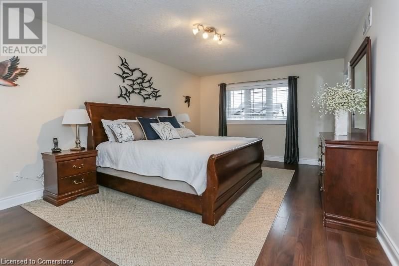 124 DUTTON WAY Image 19