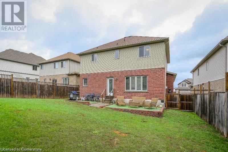 124 DUTTON WAY Image 28