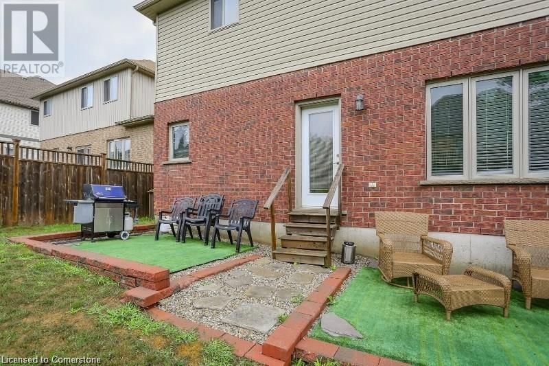 124 DUTTON WAY Image 29