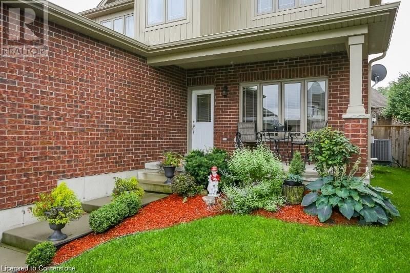 124 DUTTON WAY Image 3