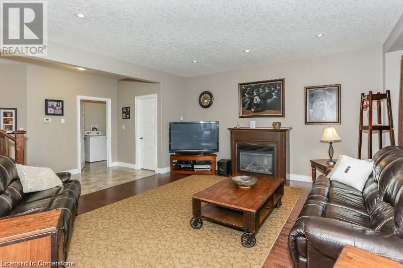 124 DUTTON WAY Image 7