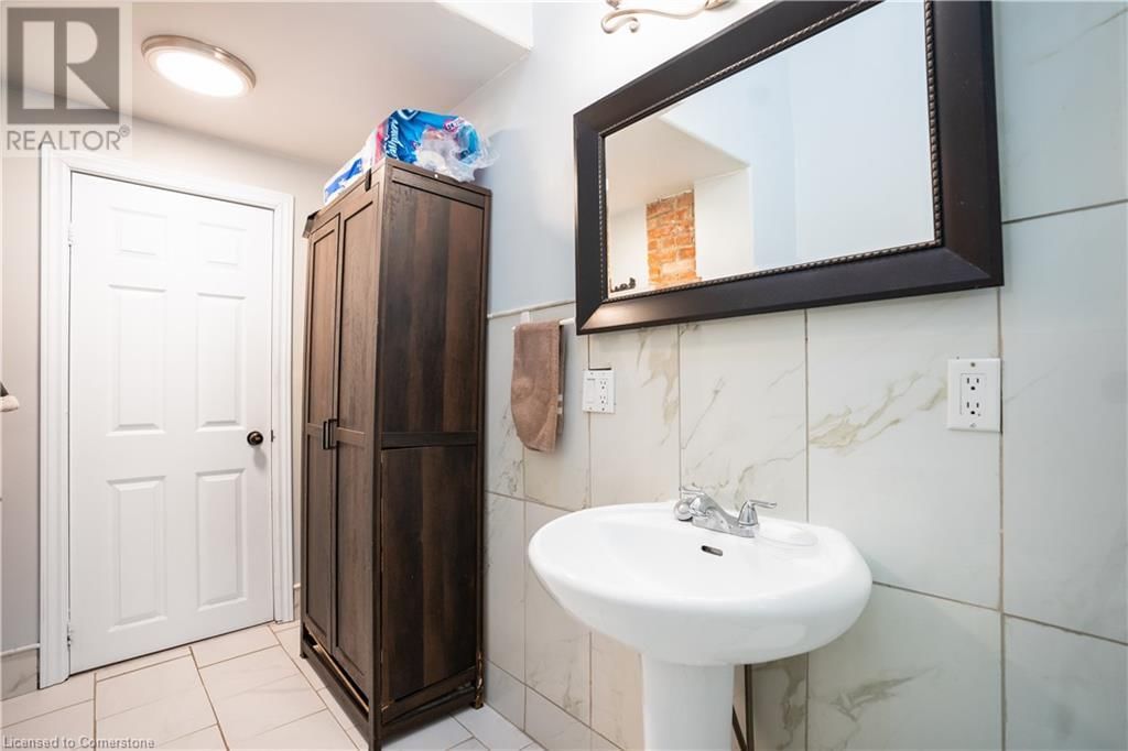 12 WALPOLE DRIVE Image 12