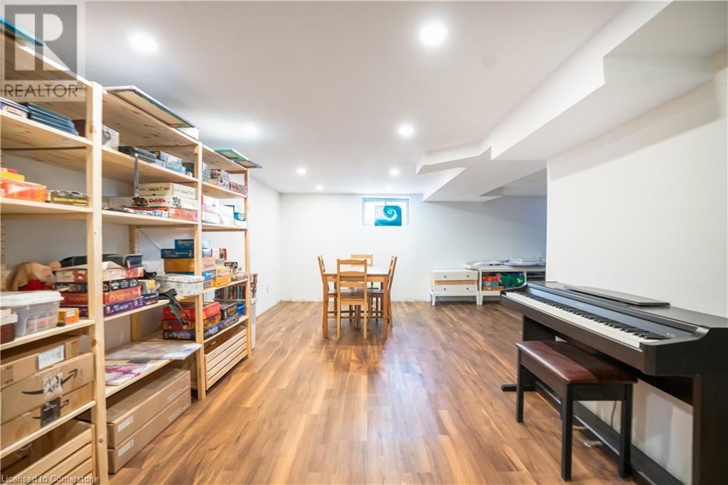 12 WALPOLE DRIVE Image 22