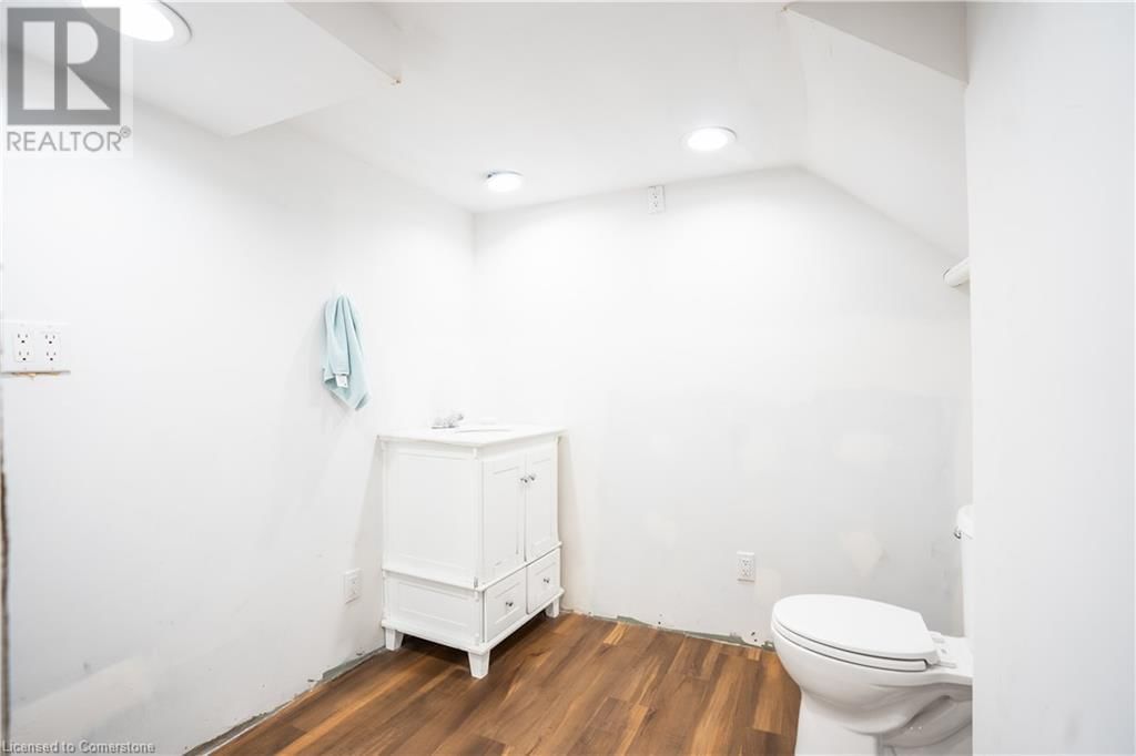 12 WALPOLE DRIVE Image 25