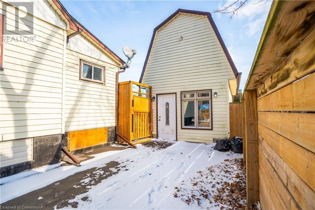 12 WALPOLE DRIVE Image 40
