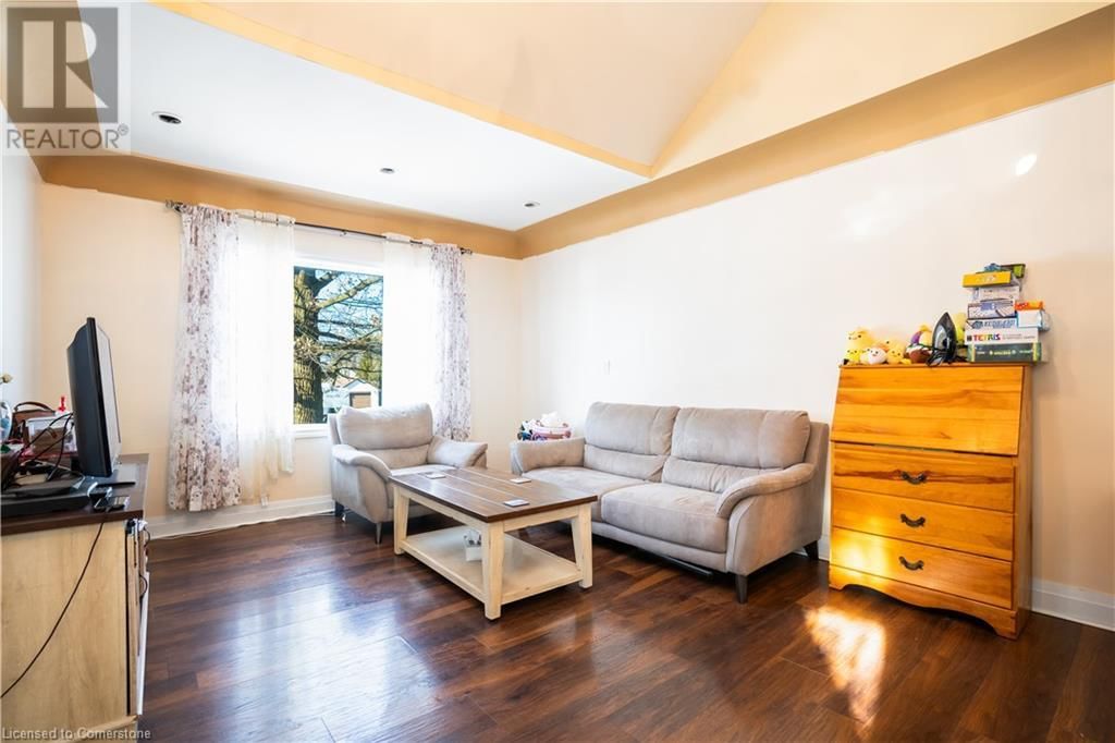 12 WALPOLE DRIVE Image 5
