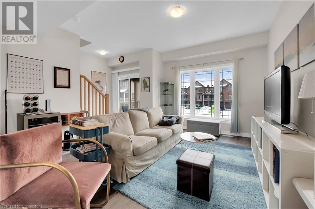 8 - 19 PICARDY DRIVE Image 15