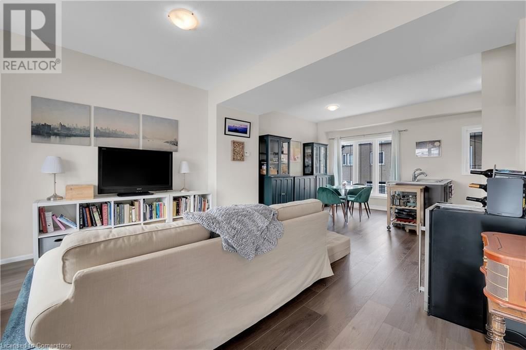 8 - 19 PICARDY DRIVE Image 19