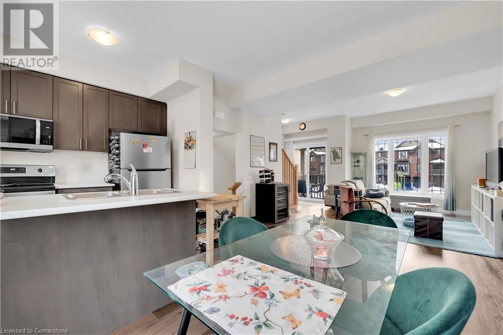 8 - 19 PICARDY DRIVE Image 2